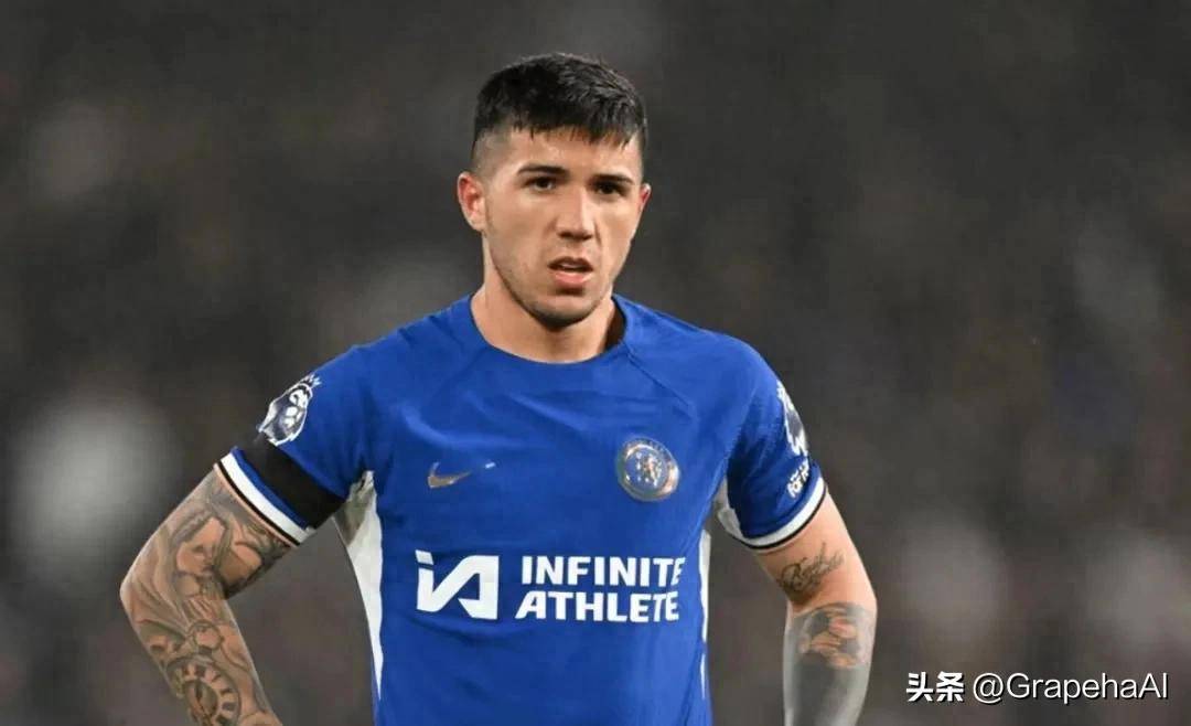 击败那不勒斯!恩佐:非常高兴成功晋级淘汰赛用点球致敬马拉多纳