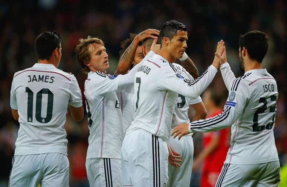 西甲梦碎,国王杯蒙羞,超级杯饮恨,皇马能否逃过四大皆空?